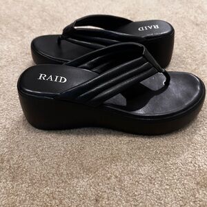 Black Women's Thong Platform Sandals